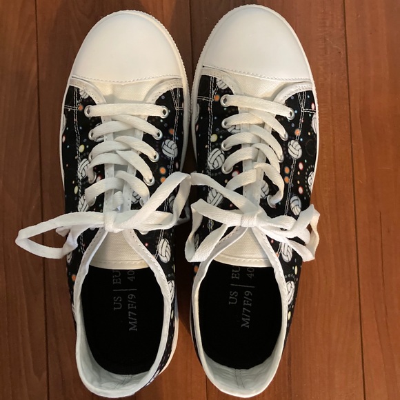 converse volleyball shoes